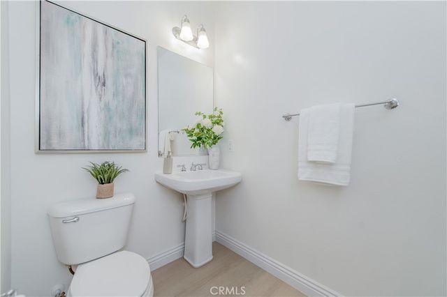 83 Twin Gables, Irvine, CA 92620