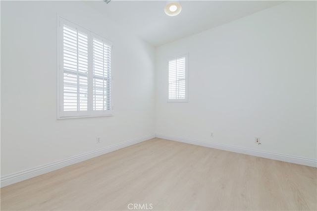 83 Twin Gables, Irvine, CA 92620