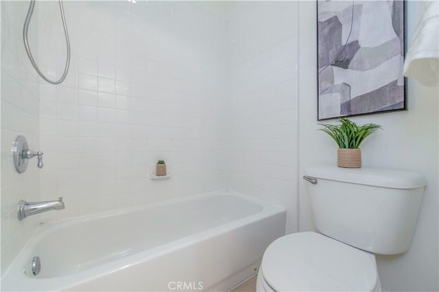 83 Twin Gables, Irvine, CA 92620