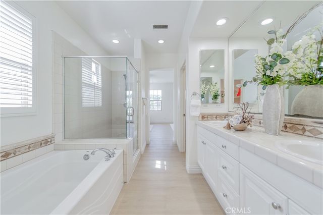 83 Twin Gables, Irvine, CA 92620