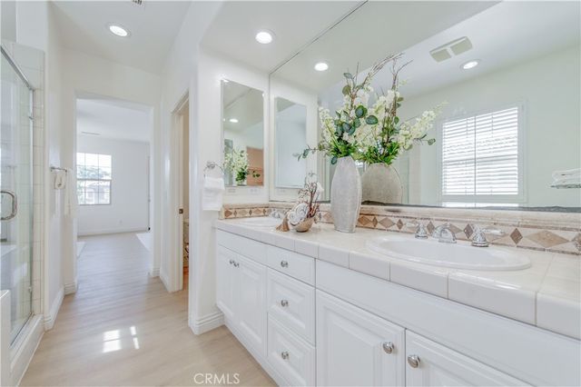 83 Twin Gables, Irvine, CA 92620