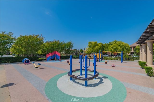 83 Twin Gables, Irvine, CA 92620