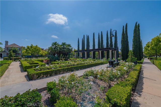 83 Twin Gables, Irvine, CA 92620