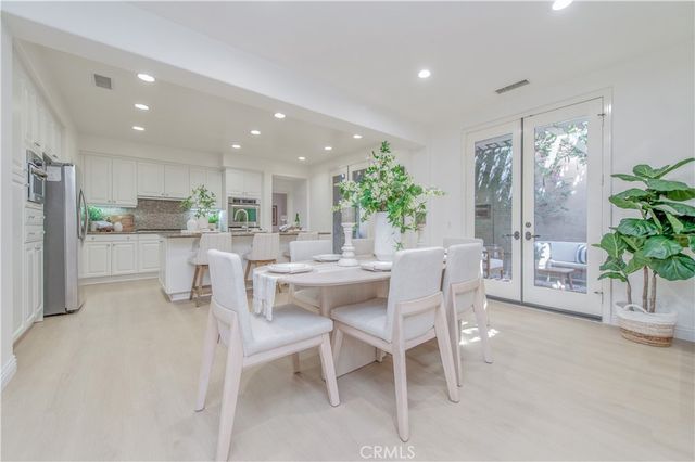 83 Twin Gables, Irvine, CA 92620