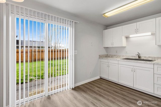 211 Maple Street, Lynden, WA 98264