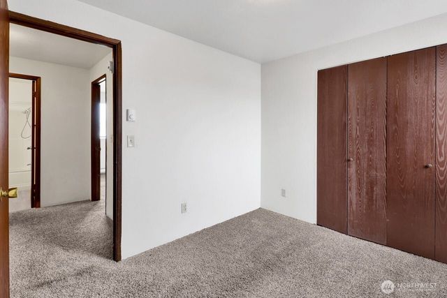211 Maple Street, Lynden, WA 98264