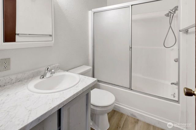 211 Maple Street, Lynden, WA 98264
