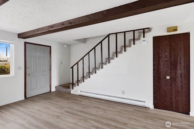 211 Maple Street, Lynden, WA 98264
