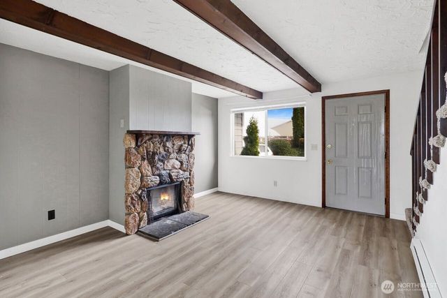 211 Maple Street, Lynden, WA 98264