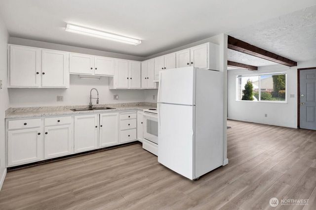 211 Maple Street, Lynden, WA 98264