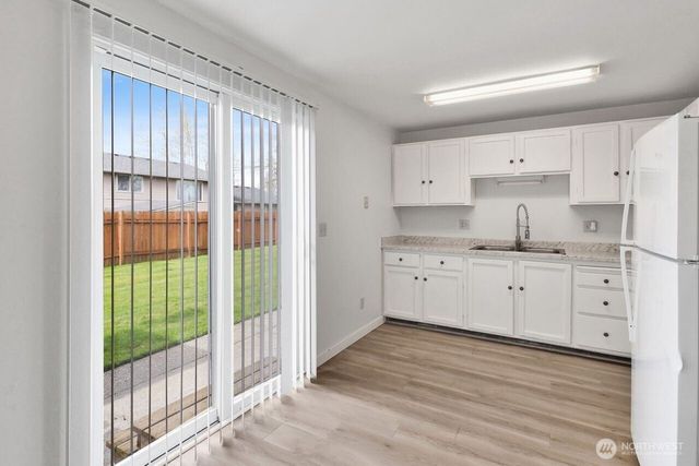 211 Maple Street, Lynden, WA 98264