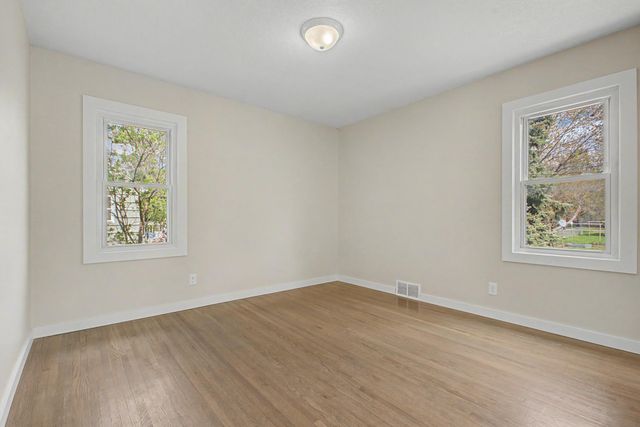 5544 Dupont Avenue N, Brooklyn Center, MN 55430