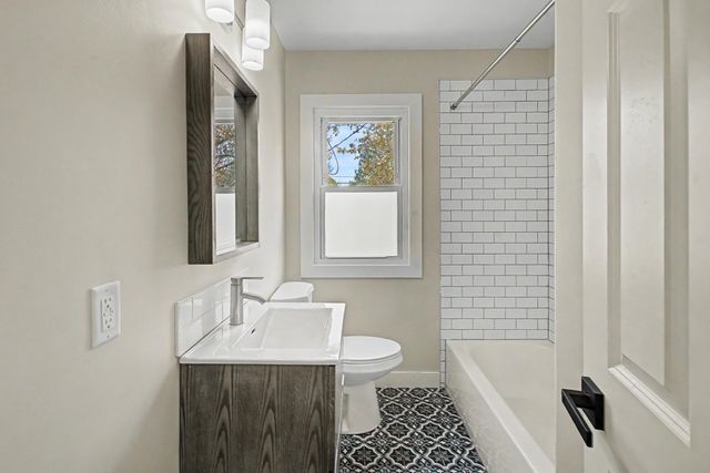 5544 Dupont Avenue N, Brooklyn Center, MN 55430