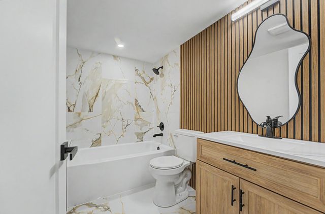 5544 Dupont Avenue N, Brooklyn Center, MN 55430