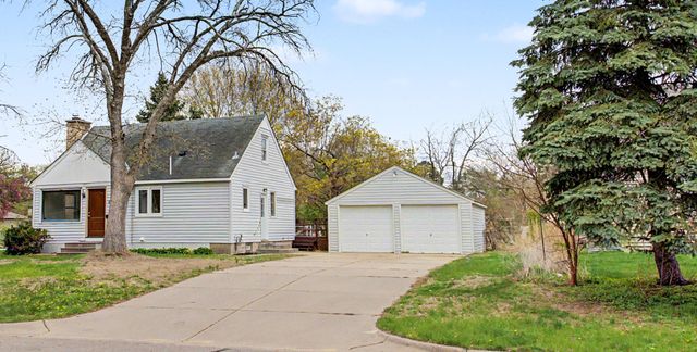 5544 Dupont Avenue N, Brooklyn Center, MN 55430