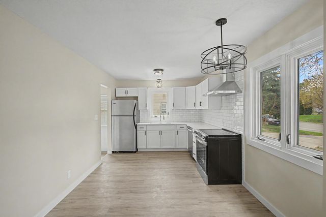 5544 Dupont Avenue N, Brooklyn Center, MN 55430