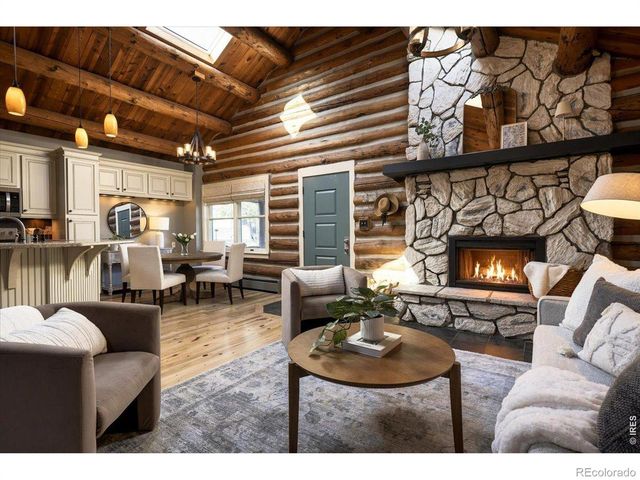 2809 Lake Hollow Road, Berthoud, CO 80513
