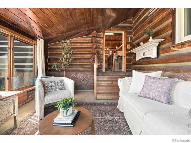 2809 Lake Hollow Road, Berthoud, CO 80513