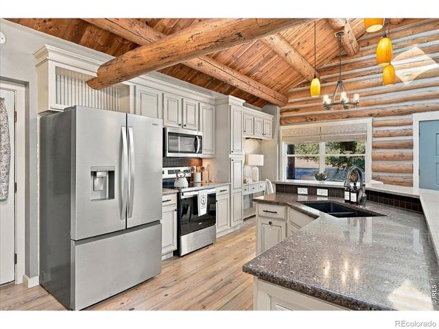 2809 Lake Hollow Road, Berthoud, CO 80513