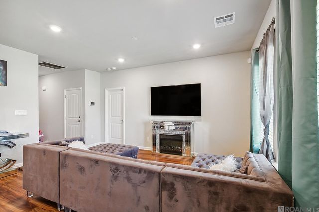 15915 Olive Grove Dr, Zachary, LA 70791