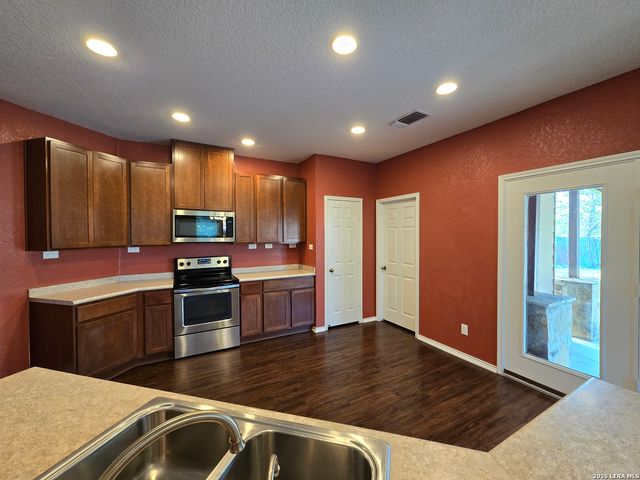 1492 Jordan Crossing, New Braunfels, TX 78130