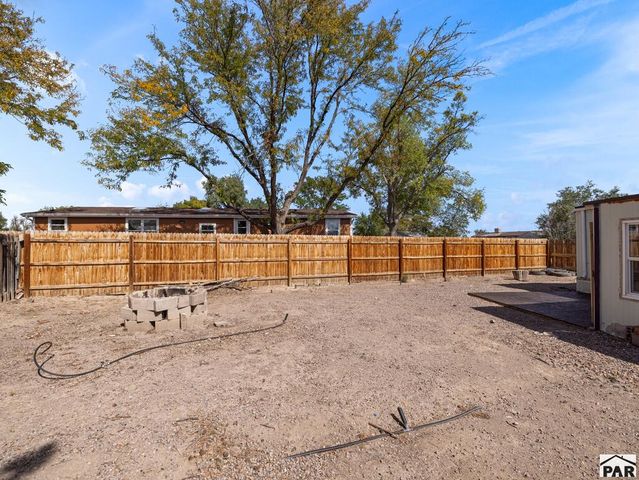 387 E Stewart Dr, Pueblo West, CO 81007