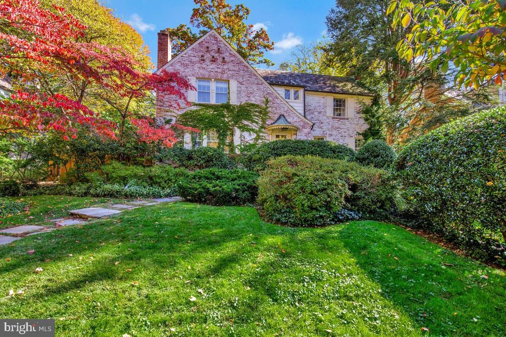 3735 FORDHAM RD NW, Washington, DC 20016