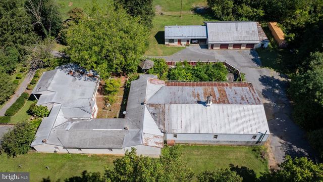 2148 DELMAR ORCHARD RD, Martinsburg, WV 25403