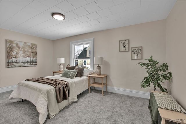 42 Hennepin Street, Buffalo, NY 14206