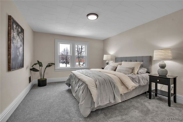 42 Hennepin Street, Buffalo, NY 14206