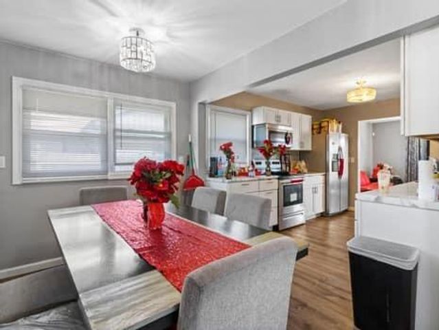 6918 W Grantosa DRIVE W, Milwaukee, WI 53218