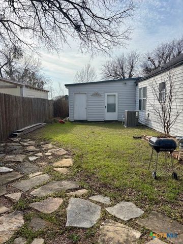 1008 Pleasant Street, Gatesville, TX 76528