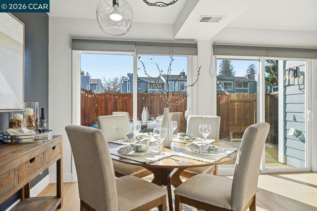 242 Ashley Cir, Danville, CA 94526