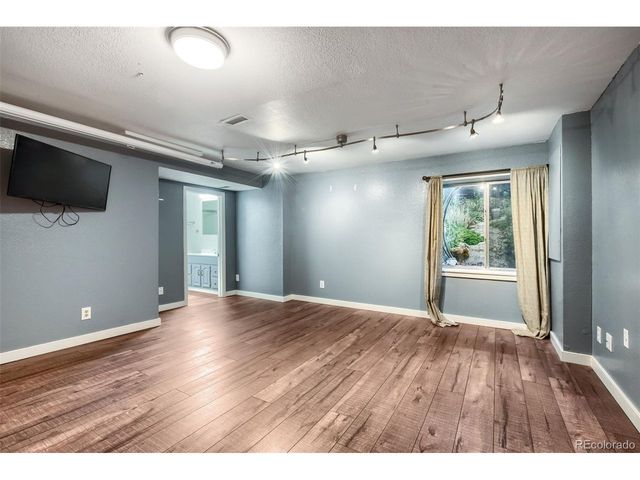 3043 White Oak St, Littleton, CO 80129