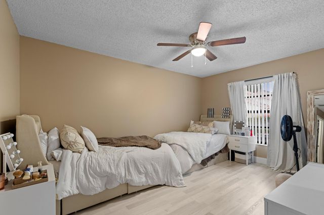 492 Hardwood Place, Boca Raton, FL 33431