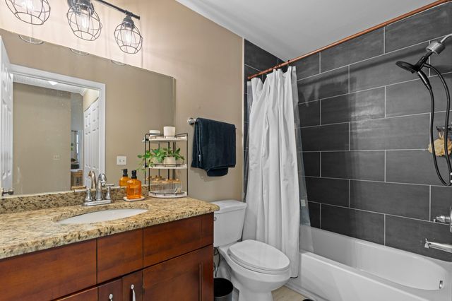 492 Hardwood Place, Boca Raton, FL 33431