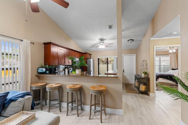 492 Hardwood Place, Boca Raton, FL 33431