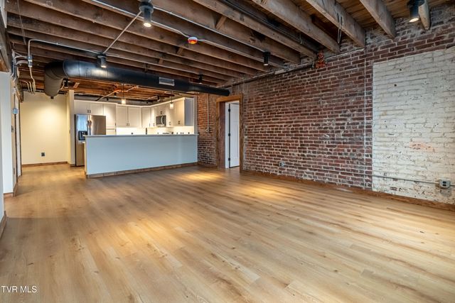 453 East Main Street 300, Kingsport, TN 37660