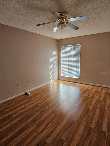 395 114TH AVENUE N 4, St Petersburg, FL 33716