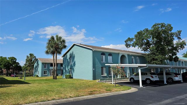 395 114TH AVENUE N 4, St Petersburg, FL 33716
