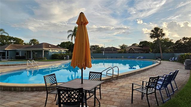 395 114TH AVENUE N 4, St Petersburg, FL 33716