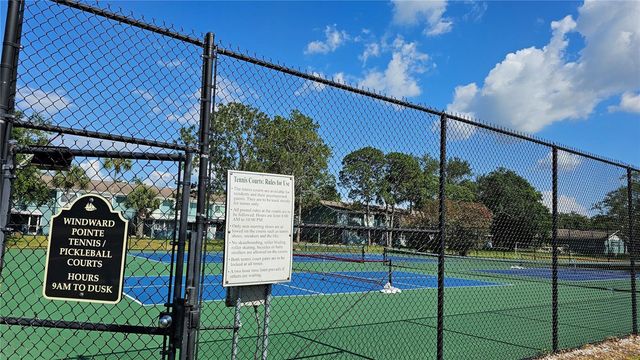 395 114TH AVENUE N 4, St Petersburg, FL 33716