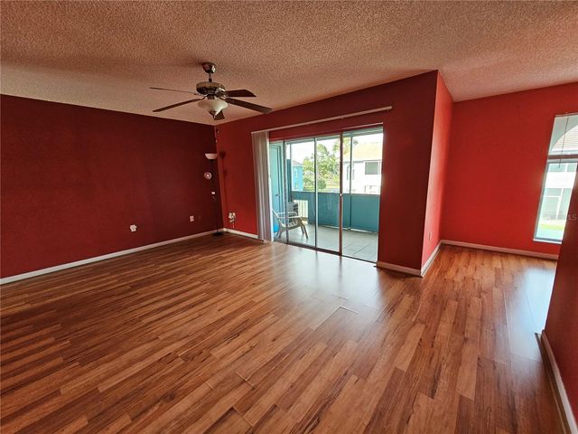 395 114TH AVENUE N 4, St Petersburg, FL 33716