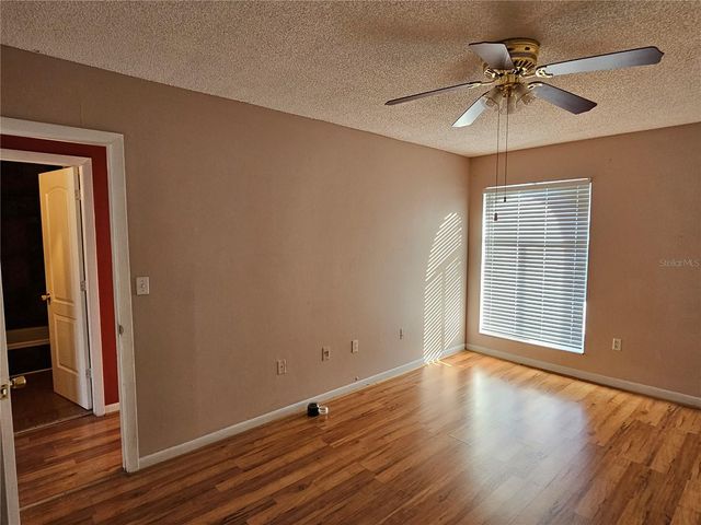 395 114TH AVENUE N 4, St Petersburg, FL 33716