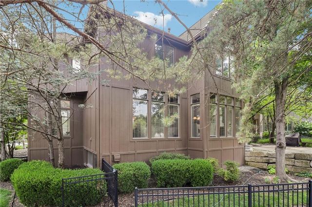 14500 Perry Street, Overland Park, KS 66221