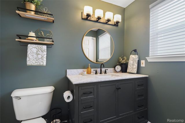 3309 Hilltop Drive, Holly Village, MI 48442