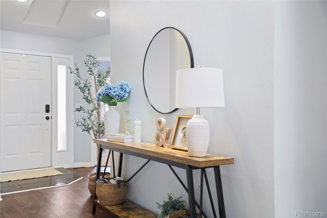 3309 Hilltop Drive, Holly Village, MI 48442