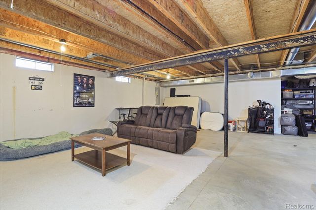 3309 Hilltop Drive, Holly Village, MI 48442