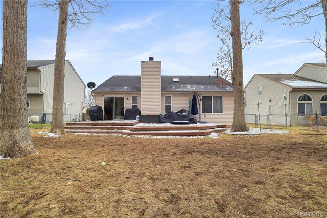 3309 Hilltop Drive, Holly Village, MI 48442