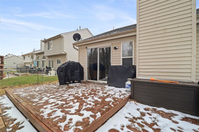 3309 Hilltop Drive, Holly Village, MI 48442